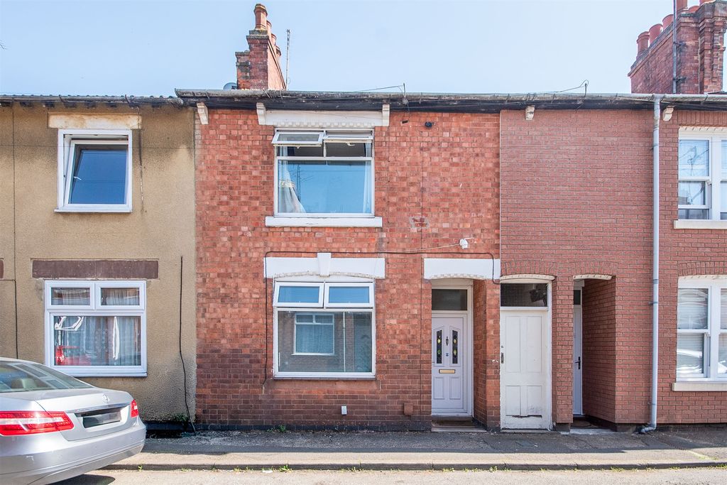Property photo 1 of 8