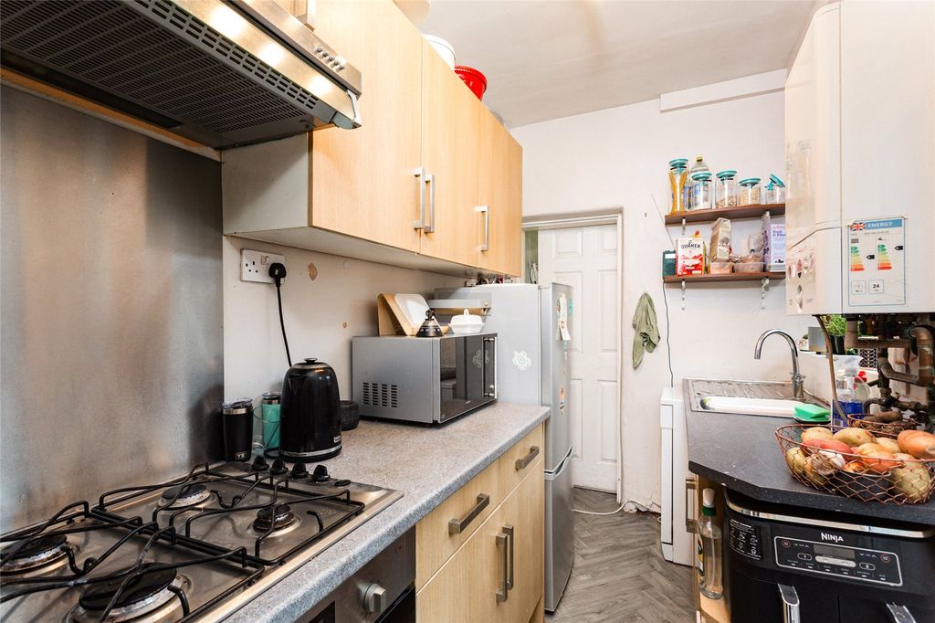 Property photo 3 of 10 Photos