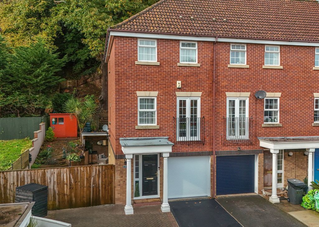 Property photo 1 of 24