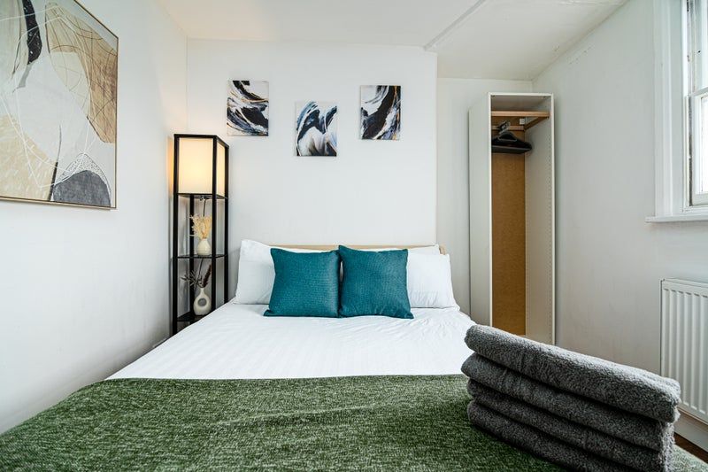 Property photo 1 of 5