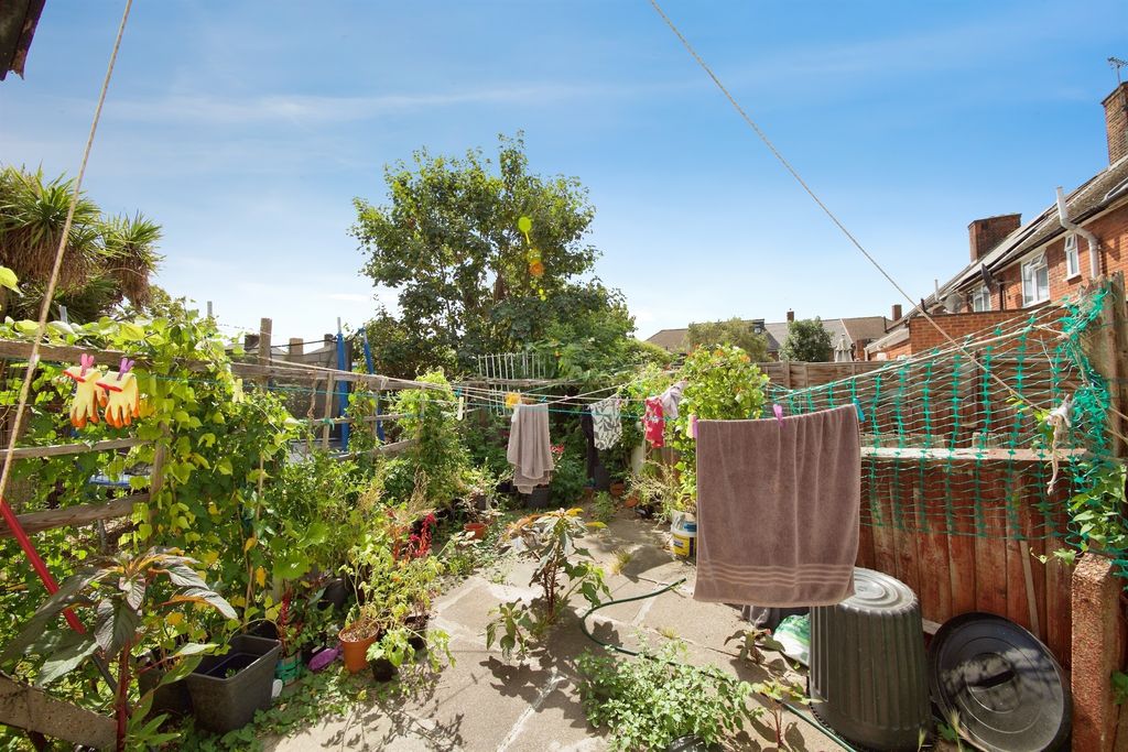 Property photo 3 of 17