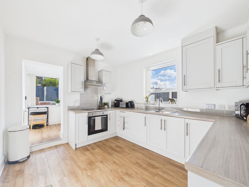 Property photo 3 of 35