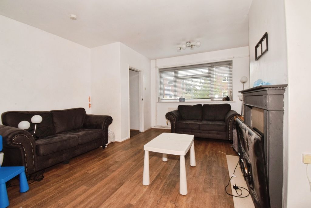 Property photo 3 of 13 Photo