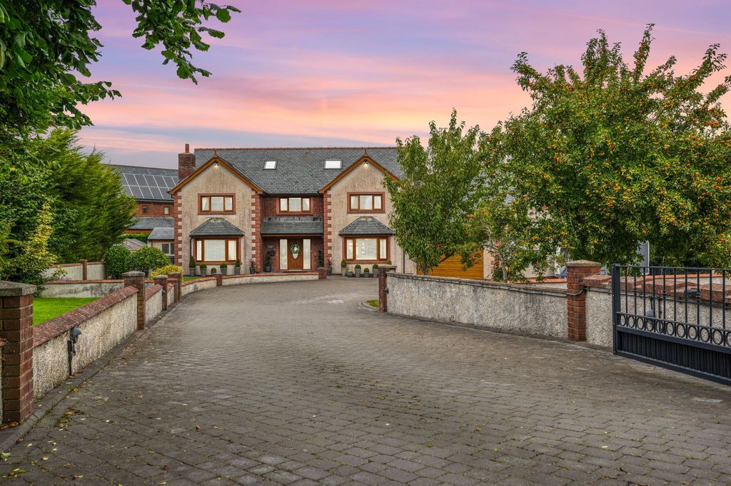 Property photo 1 of 51