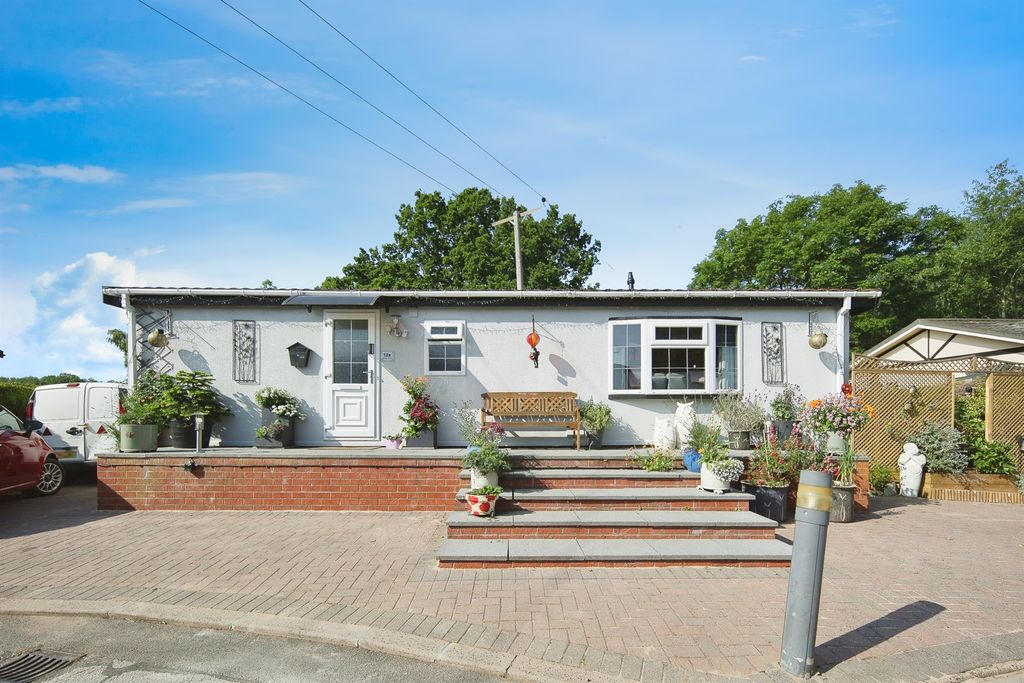 Property photo 1 of 17