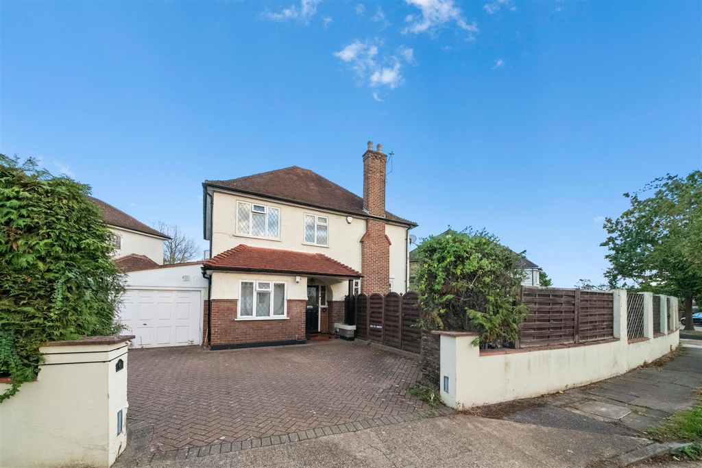 Property photo 1 of 17