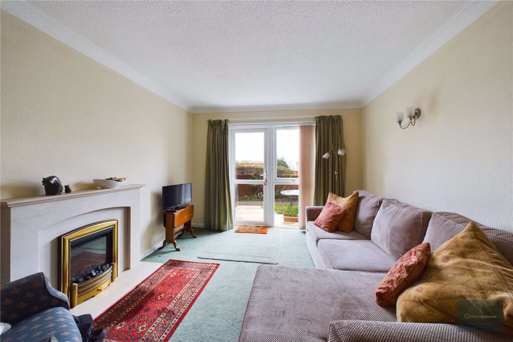 Property photo 1 of 11 Lounge