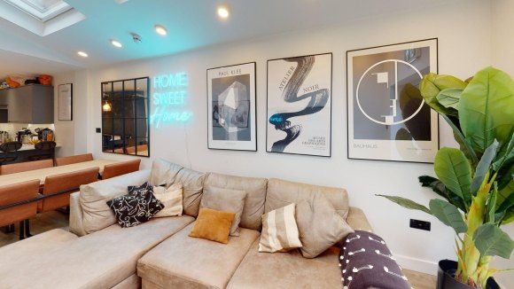 Property photo 2 of 19 8975344.Jpg