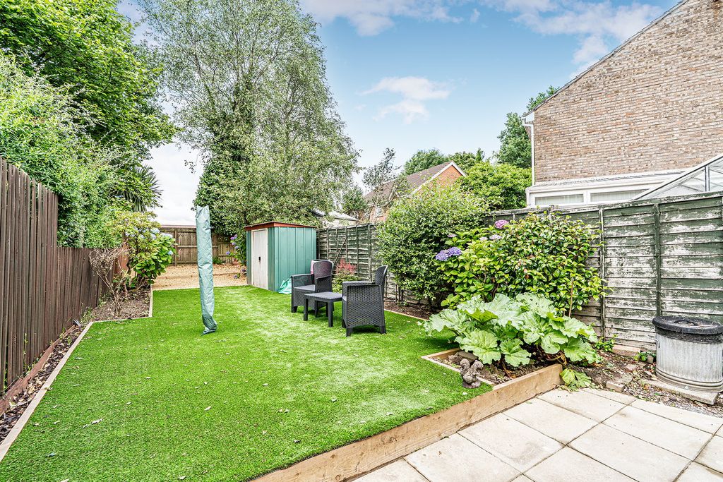 Property photo 2 of 28