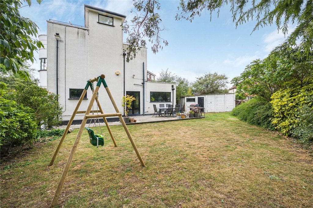 Property photo 3 of 27 Picture No. 21