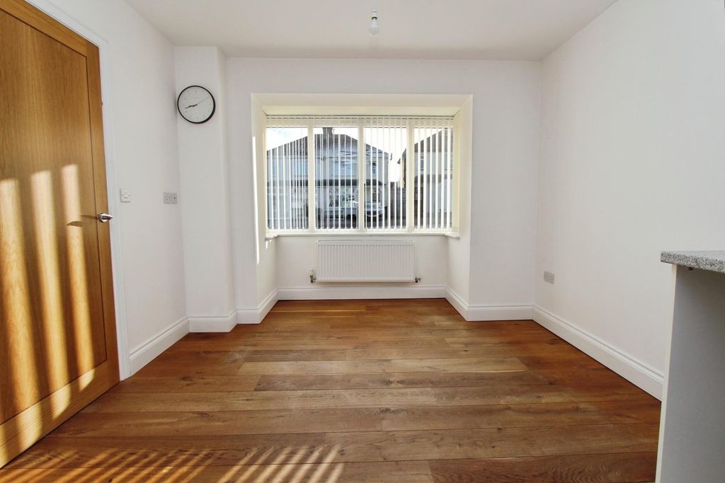 Property photo 3 of 16 5740A465-Img_6150.Jpg