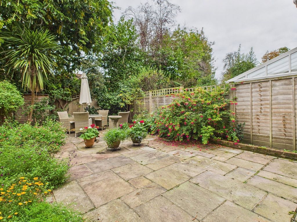 Property photo 3 of 23