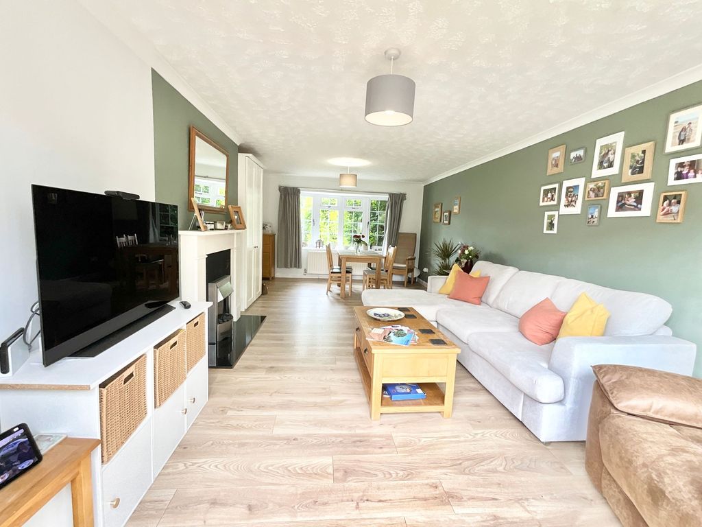 Property photo 2 of 36