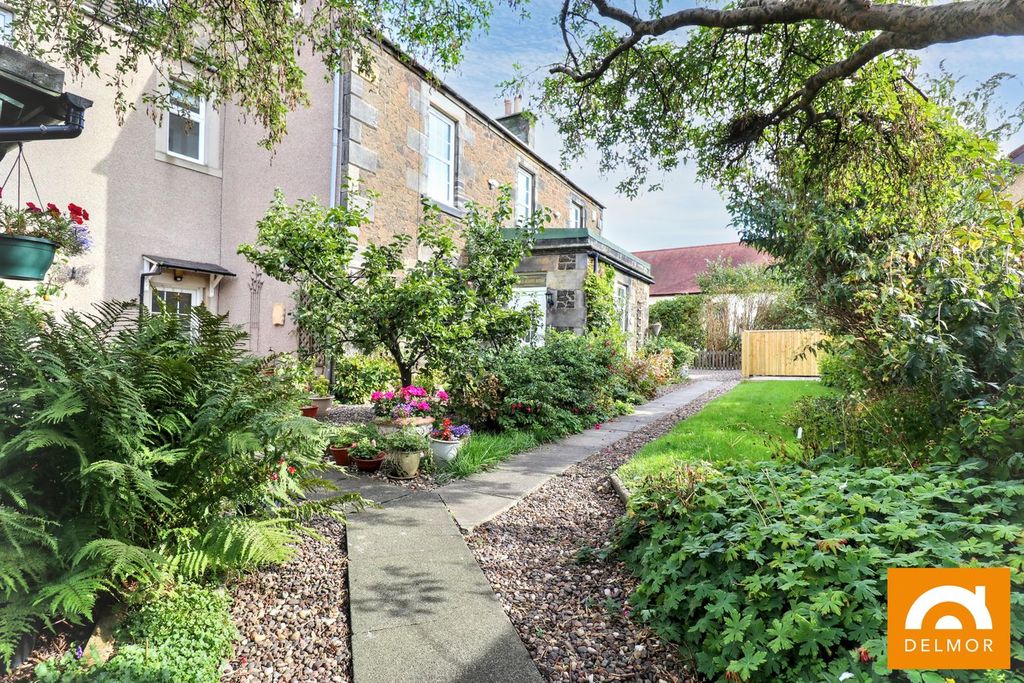 Property photo 1 of 25