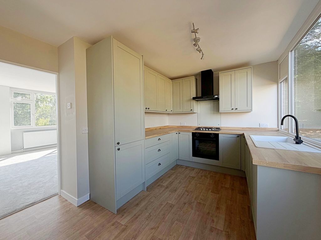 Property photo 2 of 17 Kitchen