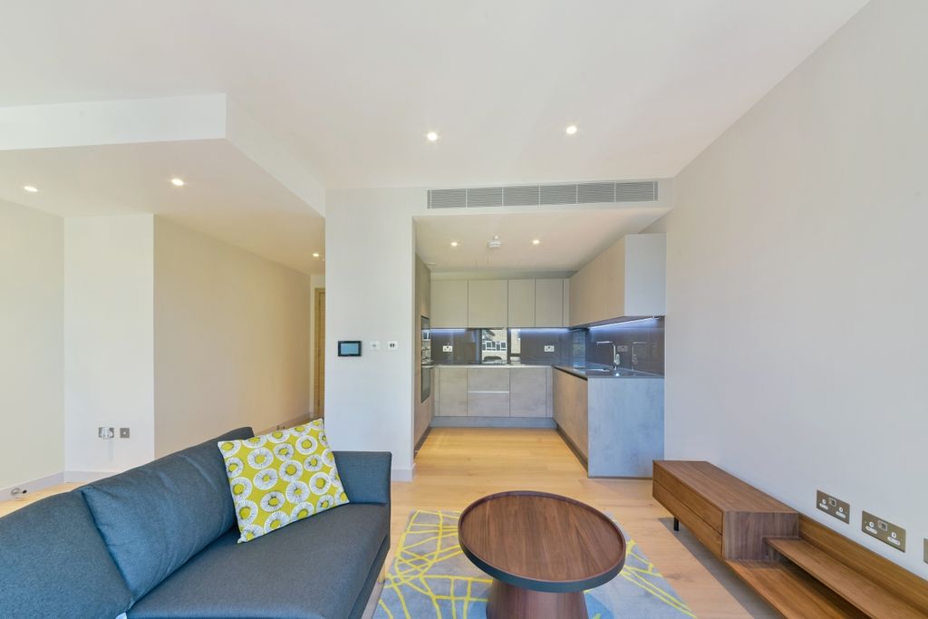 Property photo 3 of 10 V