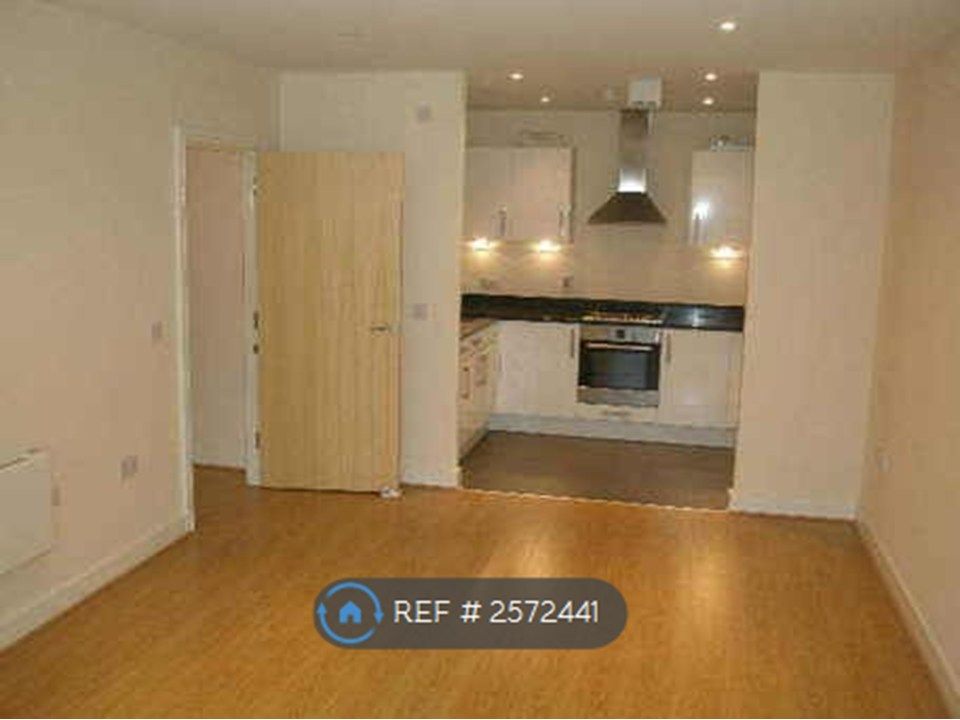 Property photo 2 of 14 Lounge Kitchen