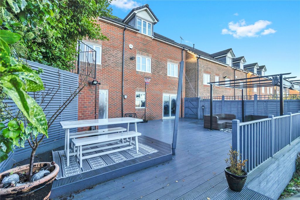 Property photo 2 of 24 Picture No. 24