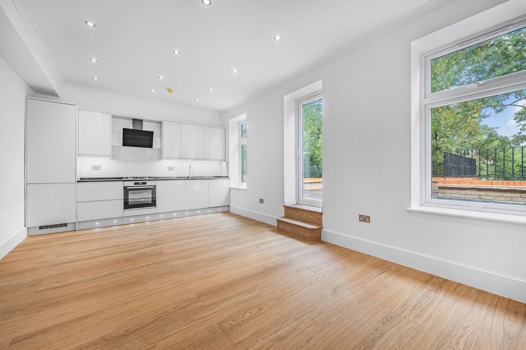 Property photo 2 of 13 Picture No. 09