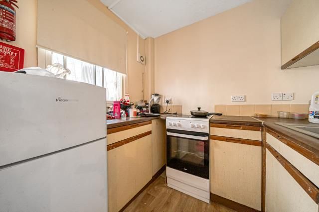 Property photo 2 of 9 Kitchen