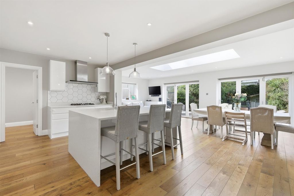 Property photo 2 of 34 030_Ktkr.Jpg