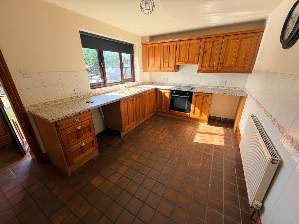 Property photo 2 of 7 Image