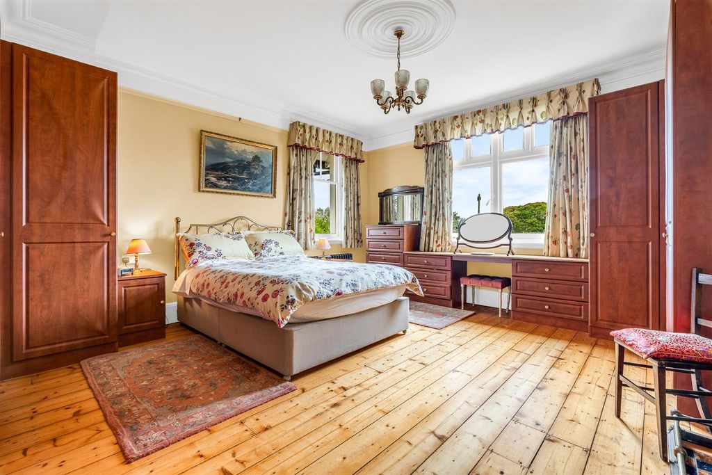 Additional image 18 of 4 bed semi-detached house for saleQueens Hill House, Queens Road, Hertford SG13