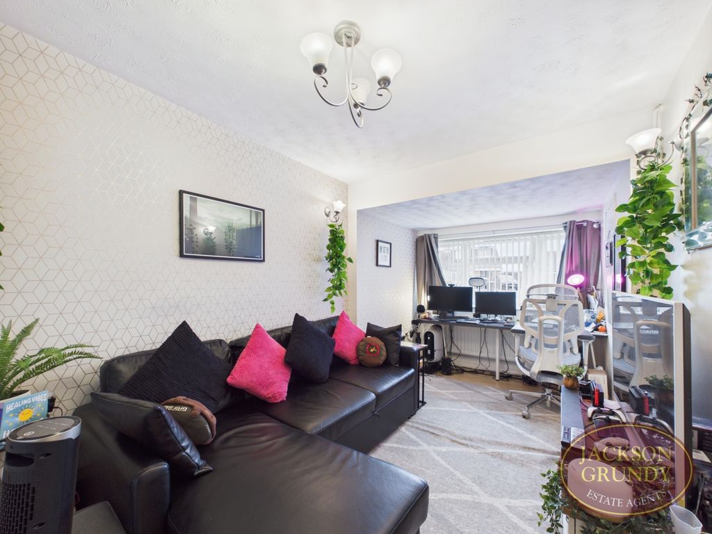 Property photo 3 of 14 Cottingham Drive