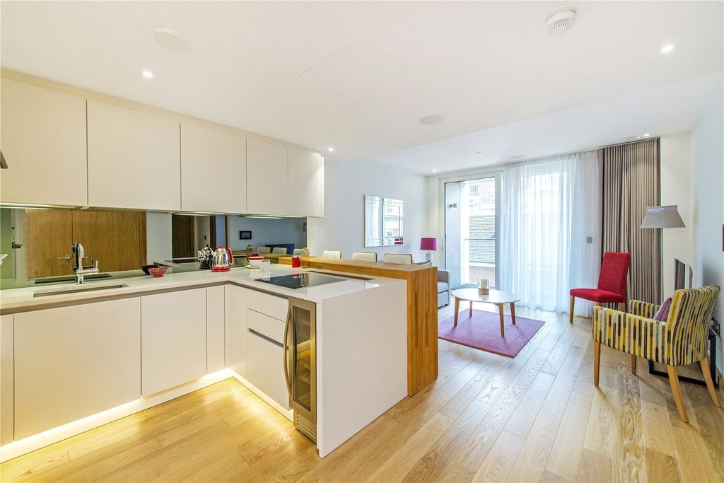 Property photo 1 of 11 Kitchen