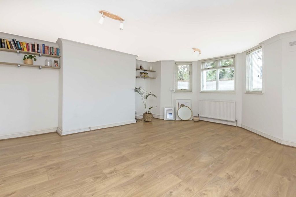 Property photo 2 of 5