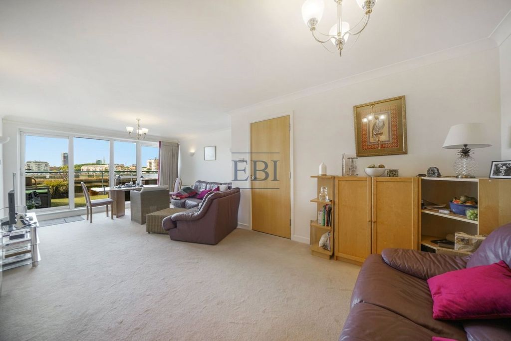 Property photo 3 of 16 Picture No. 13