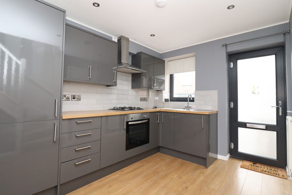 Property photo 2 of 14 Img_1610
