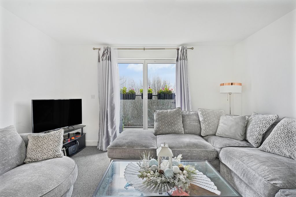 Property photo 2 of 19 _Akp0454