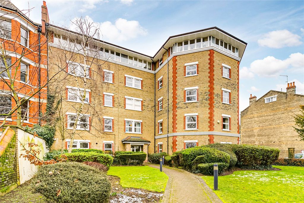 Property photo 1 of 7 External