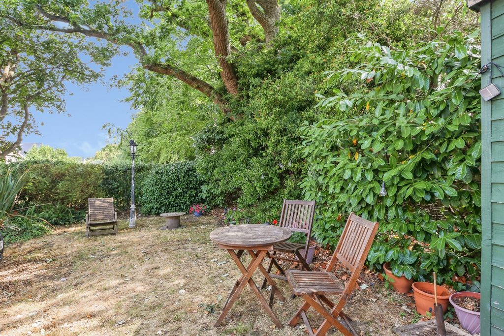 Property photo 2 of 18