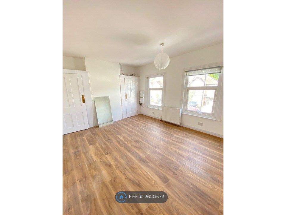 Property photo 3 of 4