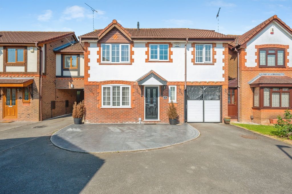 Property photo 1 of 18