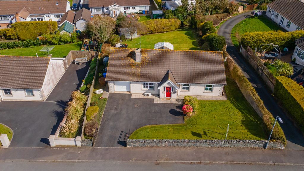 Property photo 2 of 51 007