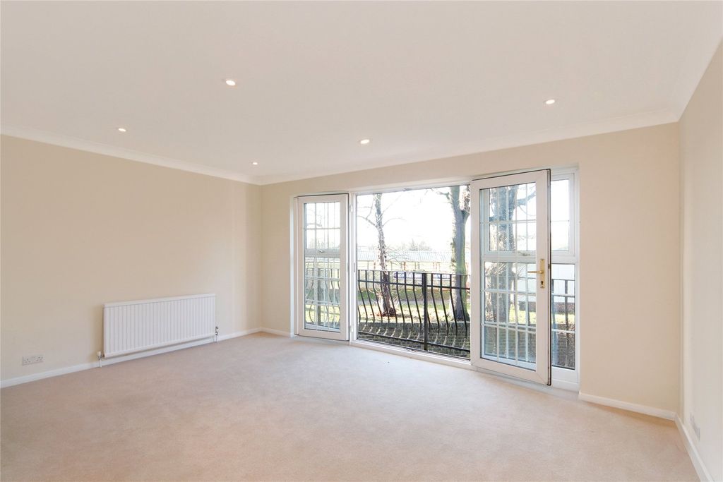 Property photo 3 of 10 Picture No. 11