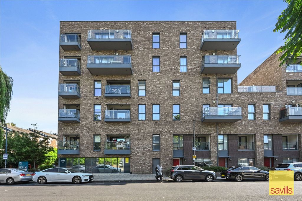 Property photo 1 of 18 External