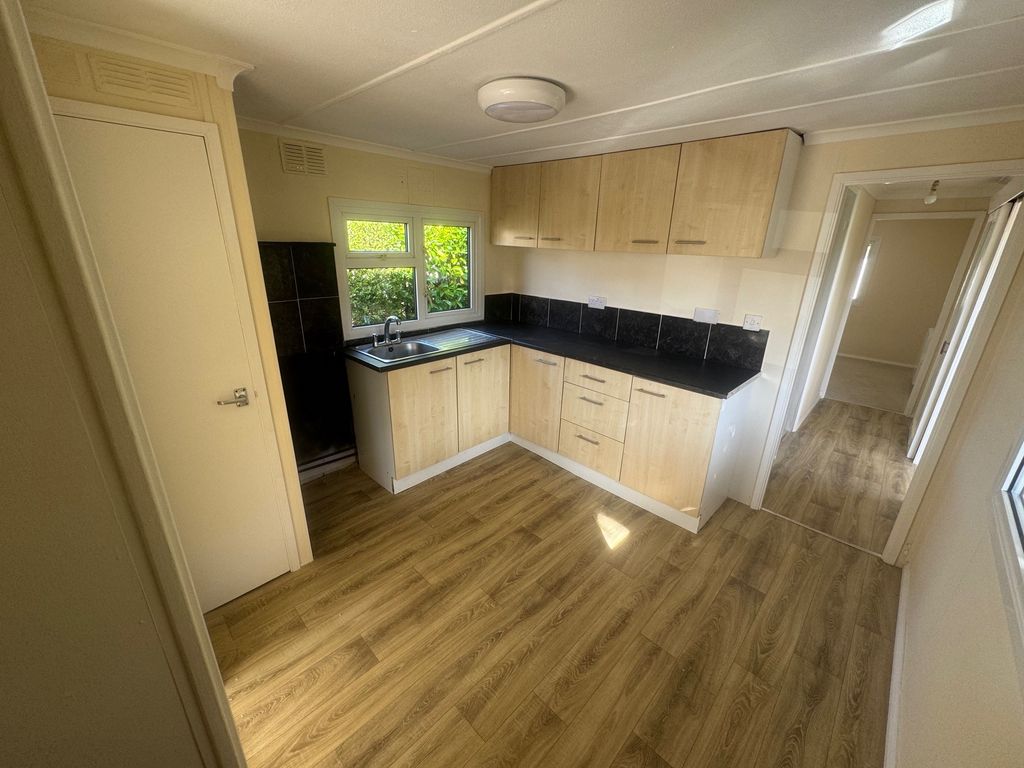 Property photo 3 of 10 Image