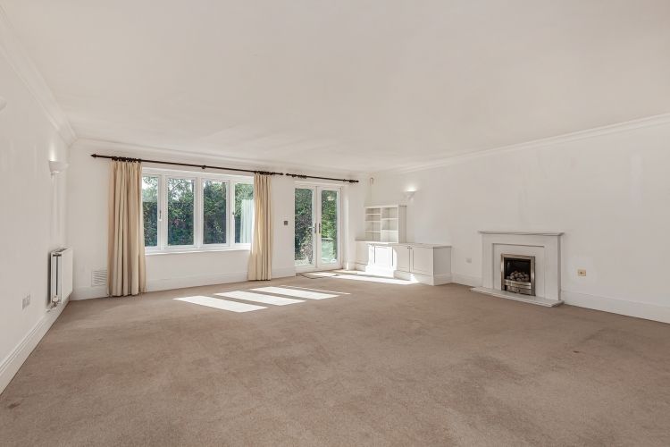 Property photo 1 of 16 303909