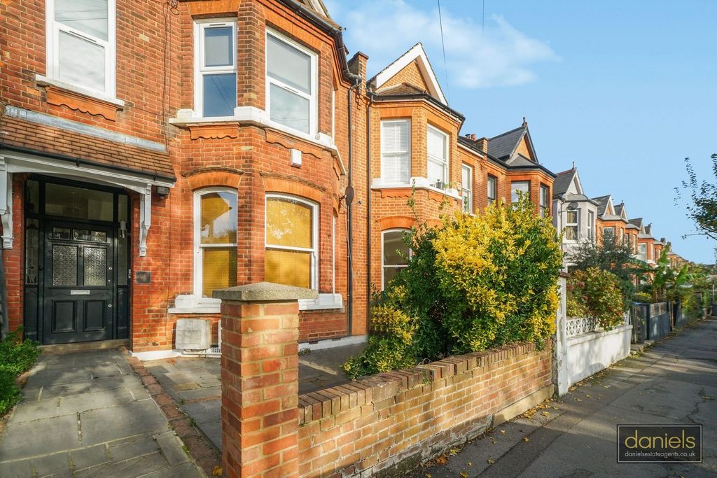 Property photo 2 of 13