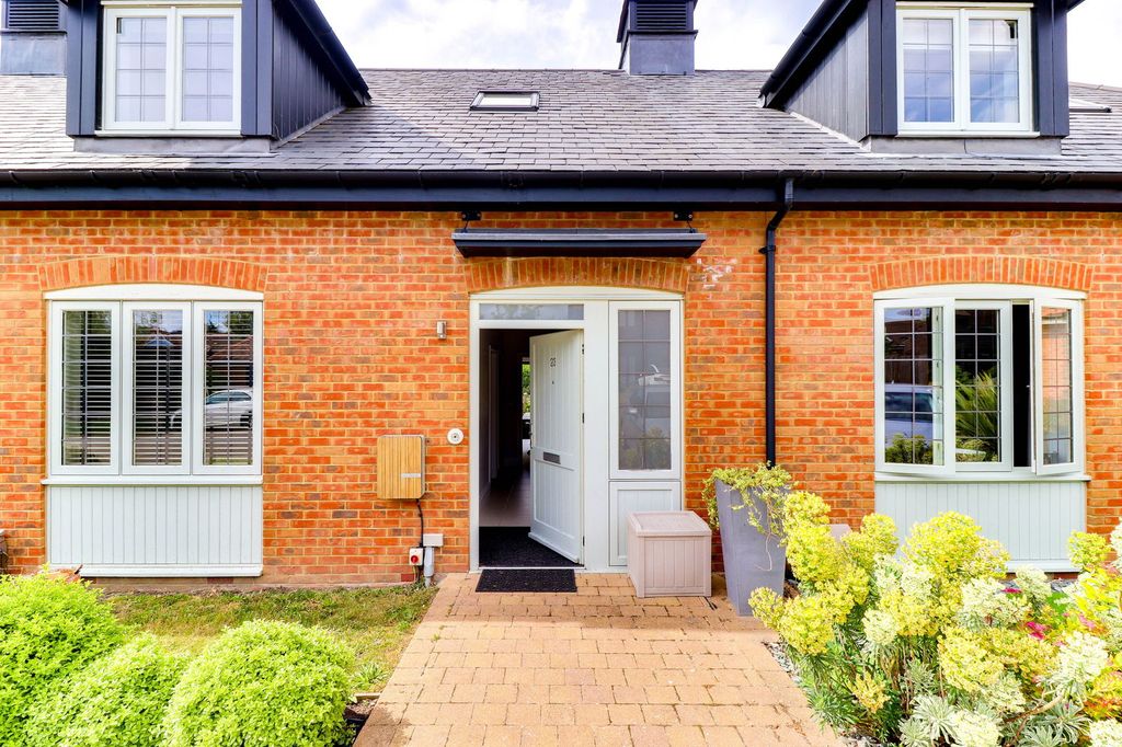 Property photo 2 of 42
