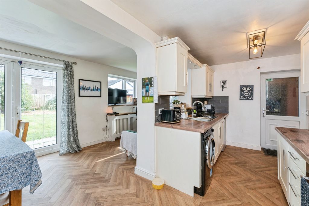 Property photo 2 of 22