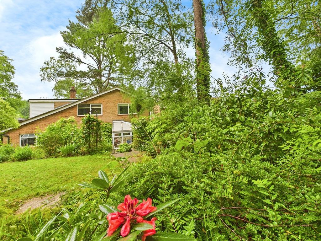 Property photo 2 of 27
