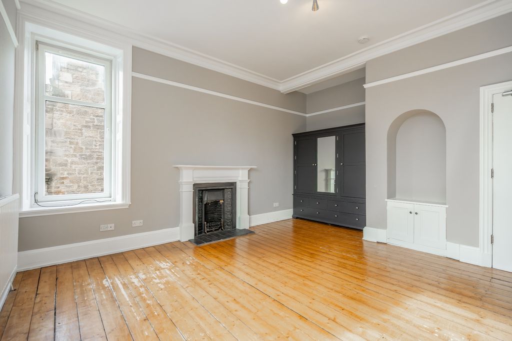 Additional image 7 of 3 bed flat to rentWallace Street, Stirling, Stirlingshire FK8