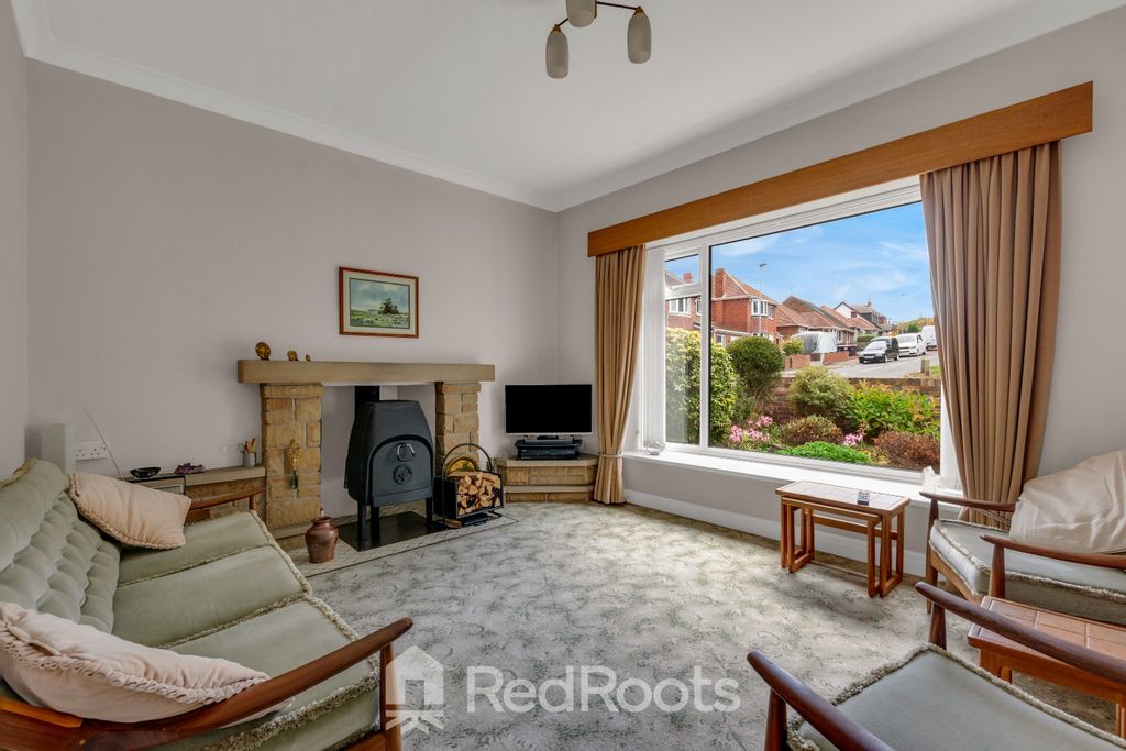 Property photo 3 of 28 4581984