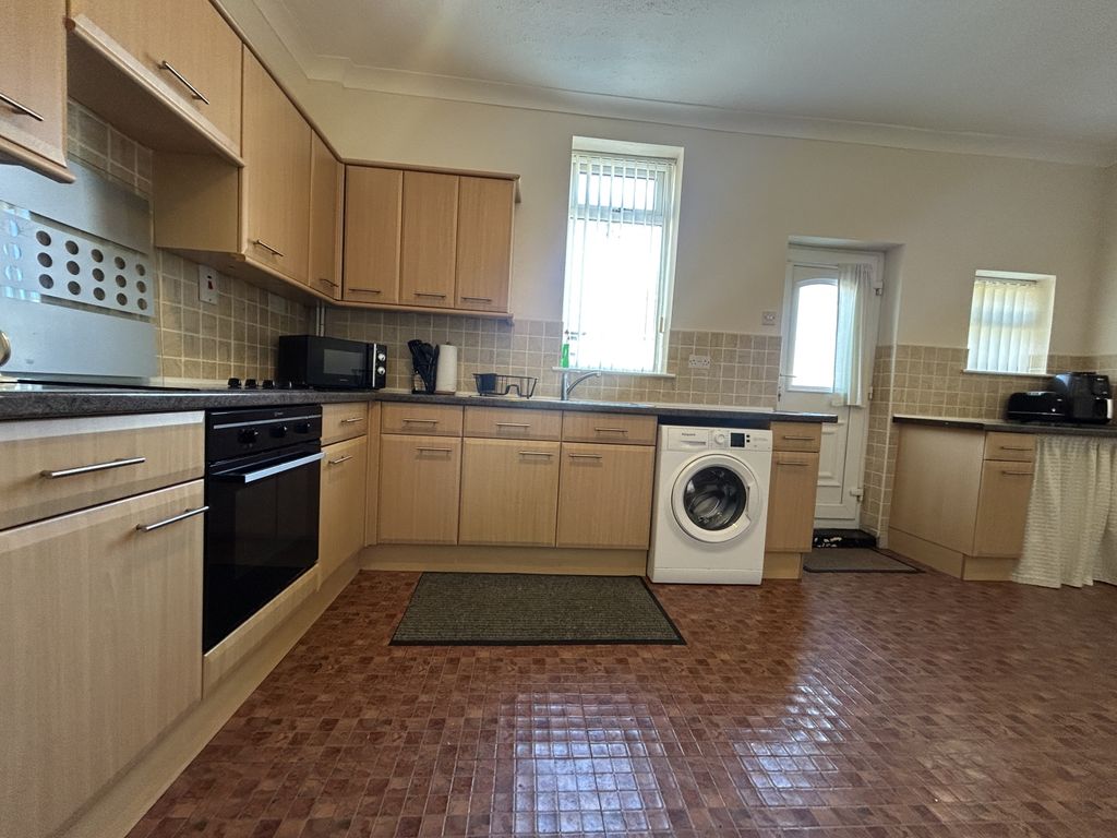 Property photo 3 of 11 Img_8682