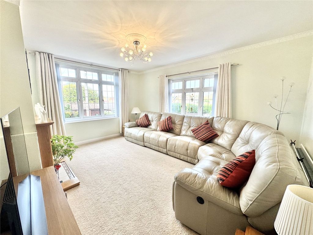 Property photo 2 of 14 Picture No. 19